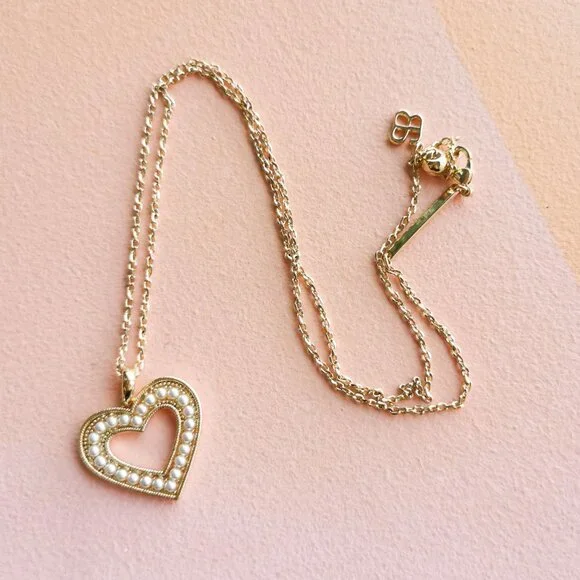 Alicia Bonnie - Charlotte White Pearl Gold Pendant Necklace - NEW - Picture 3 of 4